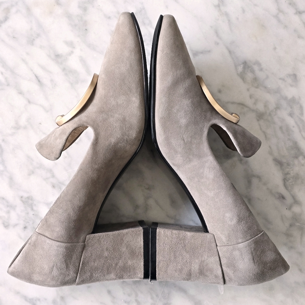 LUXURY REBEL 2.5 Inch Heeled Gray Suede Loafers with Gold Accent Size US 5.5 EUC